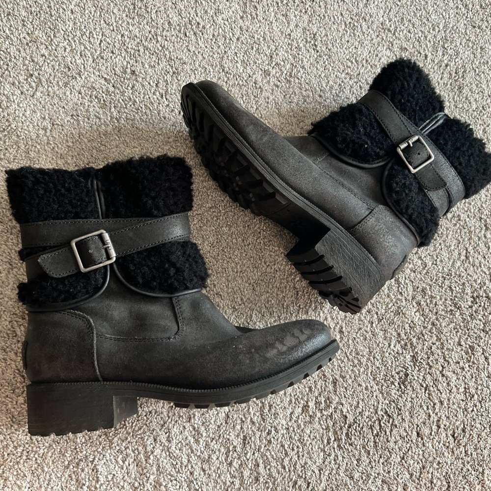 UGG Women's Size 6.5 Blayre II Boots Buckle Side Zip Black Leather Shearling